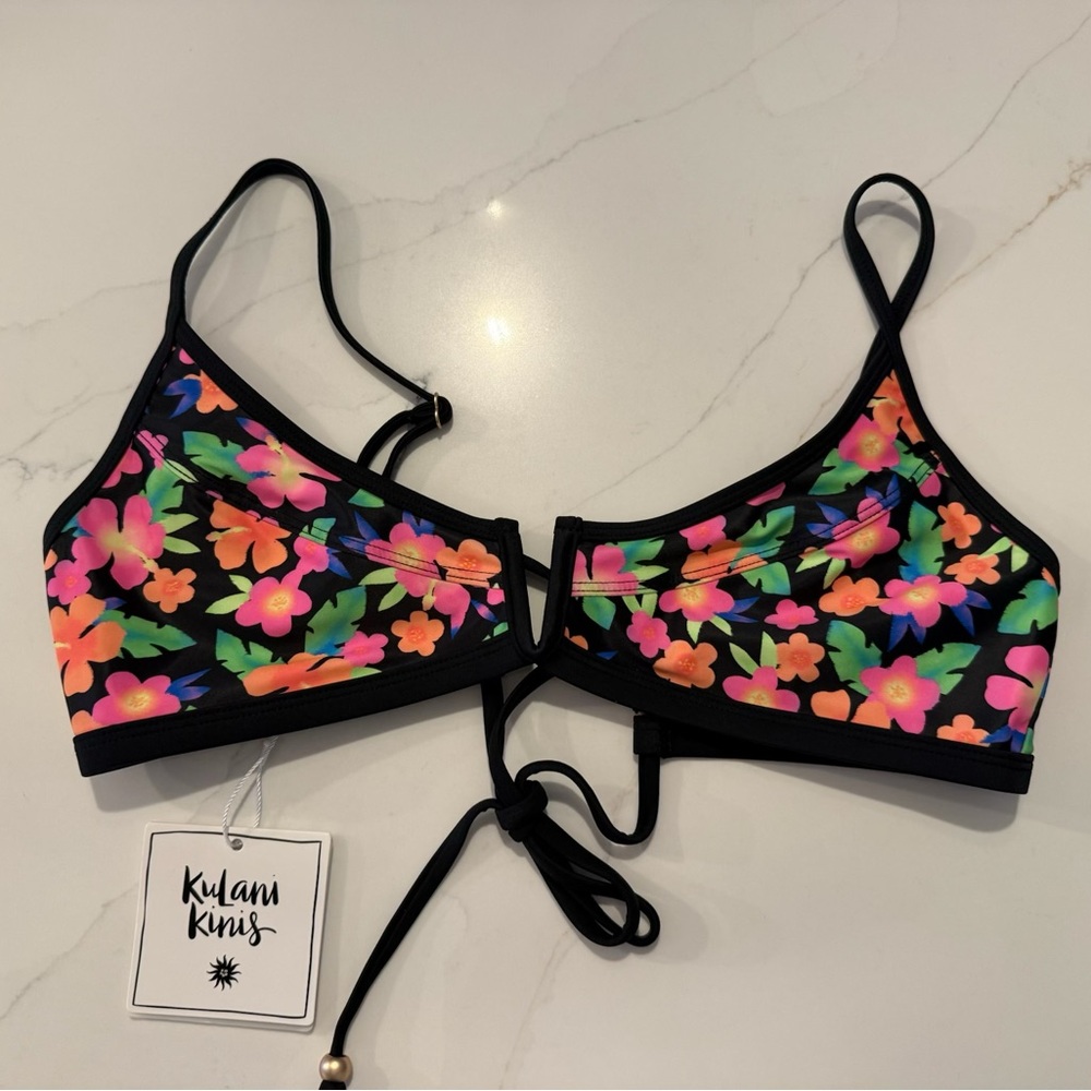 Kulani Kinis Floral Top